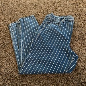 American Eagle Mom Jean